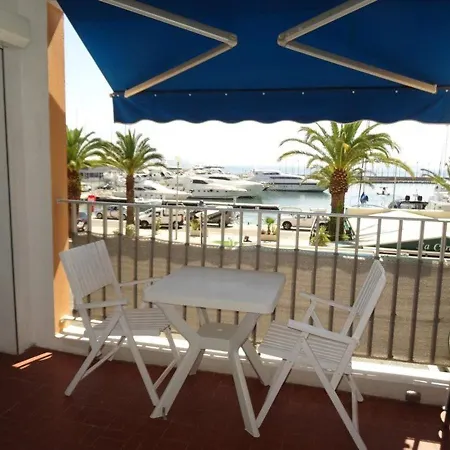 1er Etage Avec Parking, Proche Et Commerces, - Fr-1-335-165 Apartamento