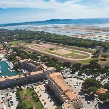 1er Etage Avec Parking, Proche Et Commerces, - Fr-1-335-165 Lejlighed *