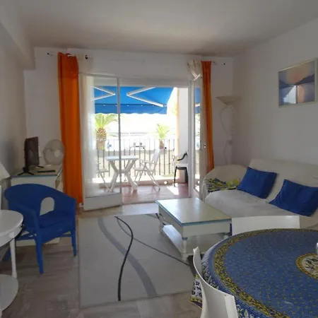 Lejlighed 1er Etage Avec Parking, Proche Et Commerces, - Fr-1-335-165 Hyères