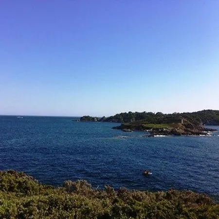 1er Etage Avec Parking, Proche Et Commerces, - Fr-1-335-165 Hyères