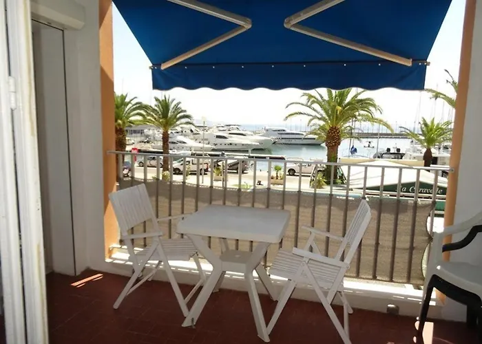 1er Etage Avec Parking, Proche Et Commerces, - Fr-1-335-165 Lejlighed