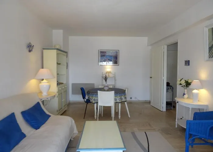 1er Etage Avec Parking, Proche Et Commerces, - Fr-1-335-165